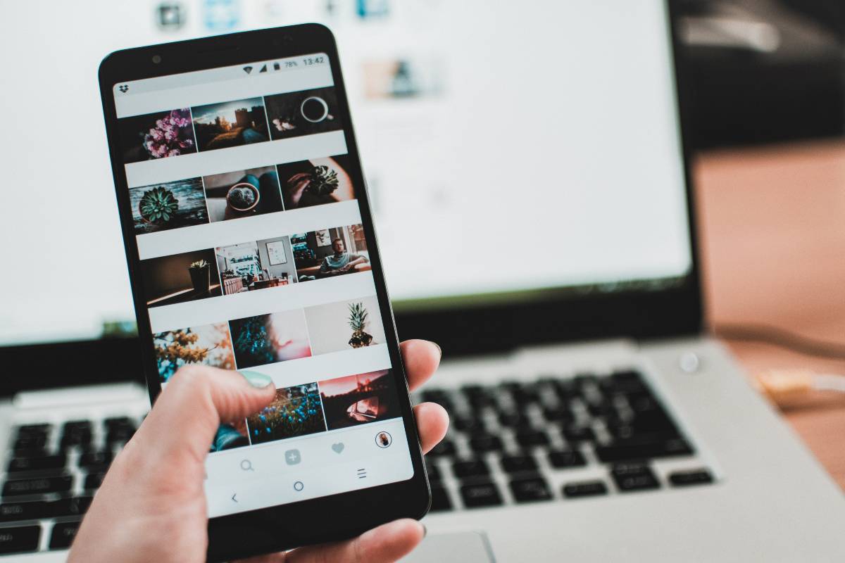 Imagem ilustrativa de instagram web
